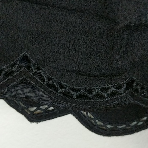 [Lush] Long Sleeve Scalloped Crochet Hem Romper M - Picture 5 of 6